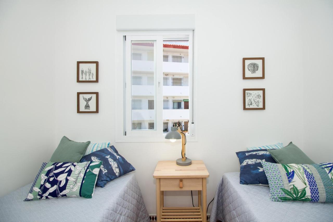 A Cozy And Elegant Townhouse Across The Beach Torre de Benagalbon Eksteriør bilde
