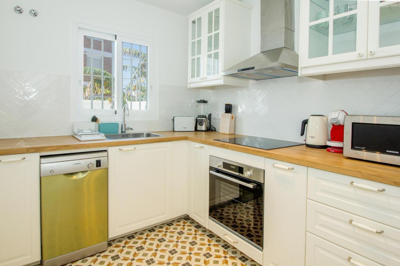 A Cozy And Elegant Townhouse Across The Beach Torre de Benagalbon Eksteriør bilde