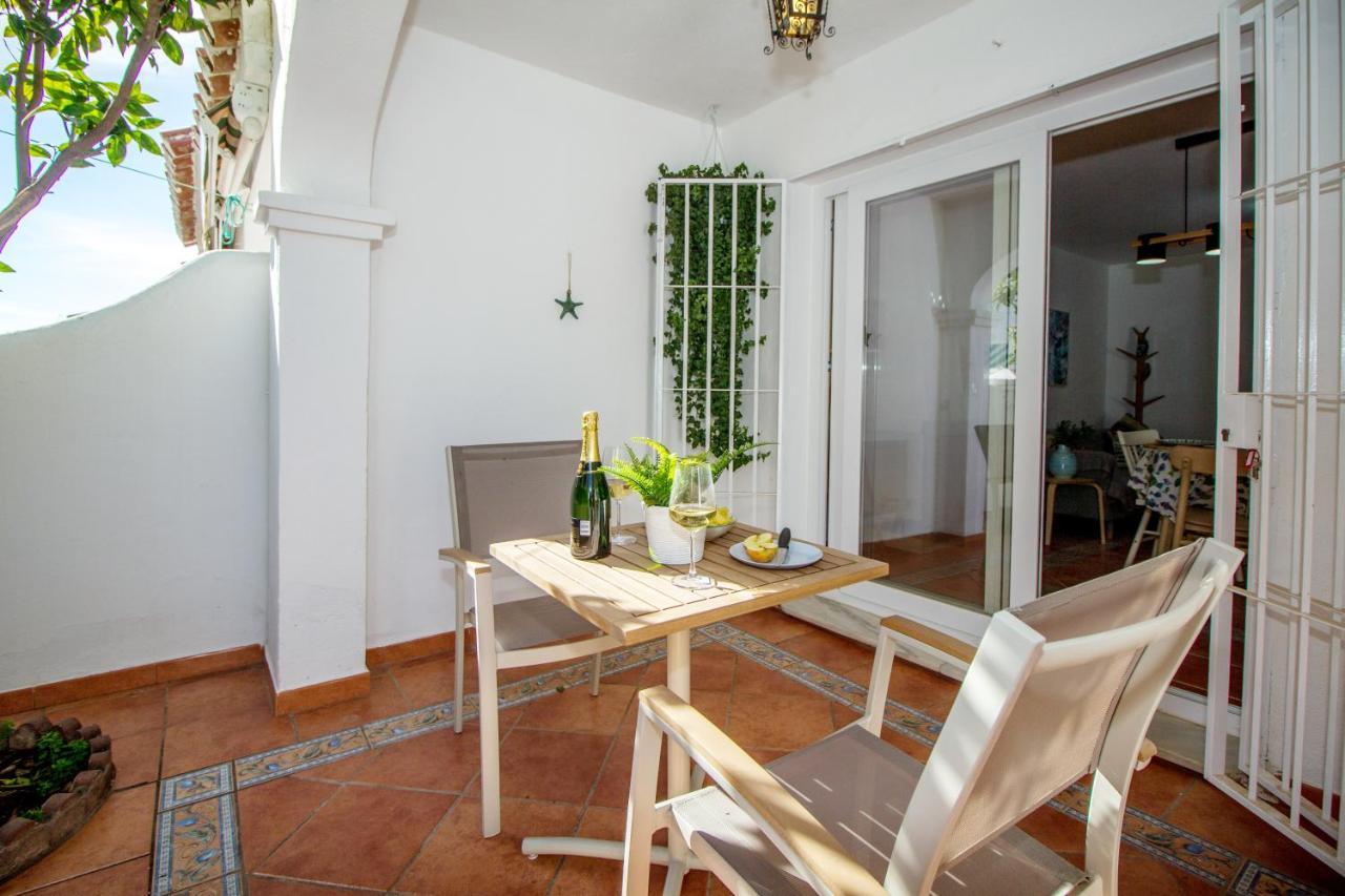 A Cozy And Elegant Townhouse Across The Beach Torre de Benagalbon Eksteriør bilde